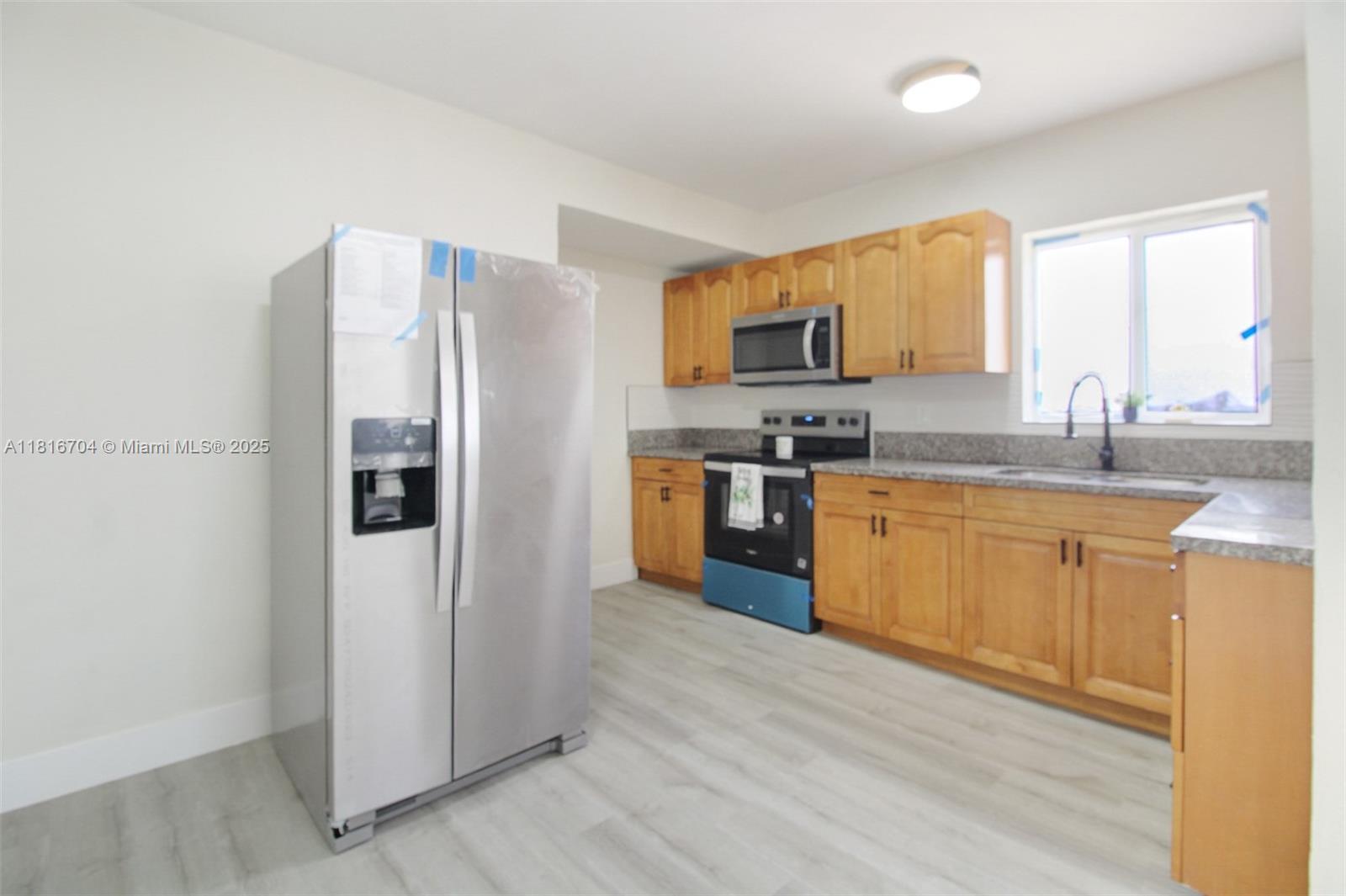 5296 NW 4th St, Miami FL 33126 photo 3