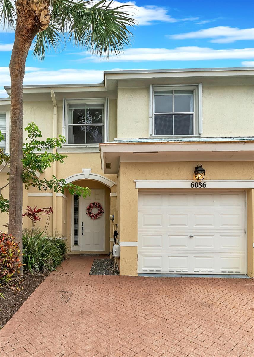 6086 Seminole Gardens Circle, Riviera Beach FL 33418 photo 2