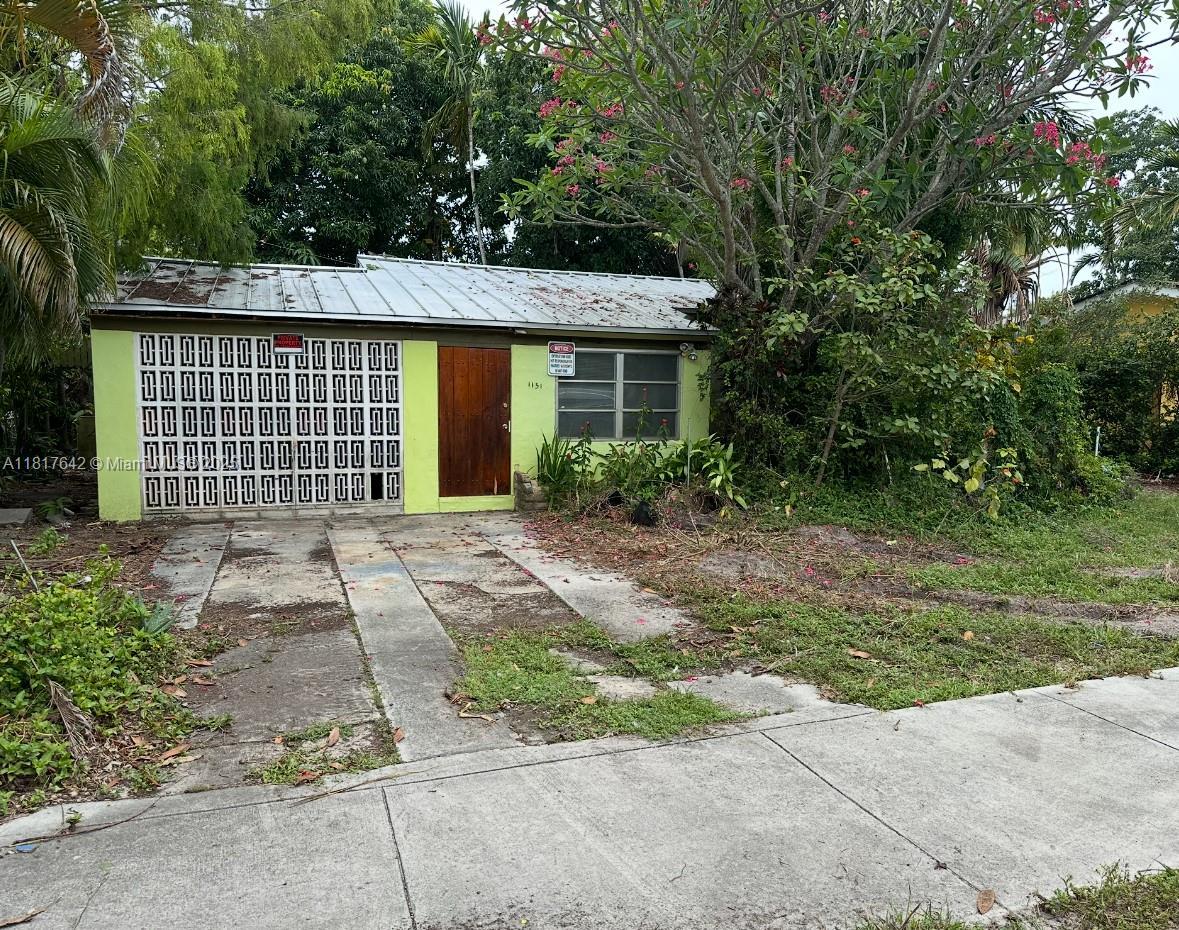 1151 NW 112th St, Miami FL 33168