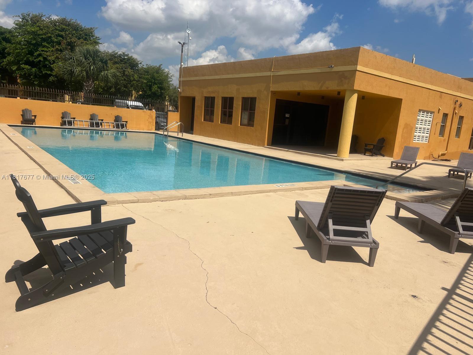 560 NW 114th Ave # 202, Sweetwater FL 33172