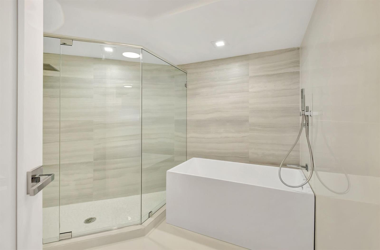 6301 Collins Avenue # 1007, Miami Beach FL 33141 photo 3