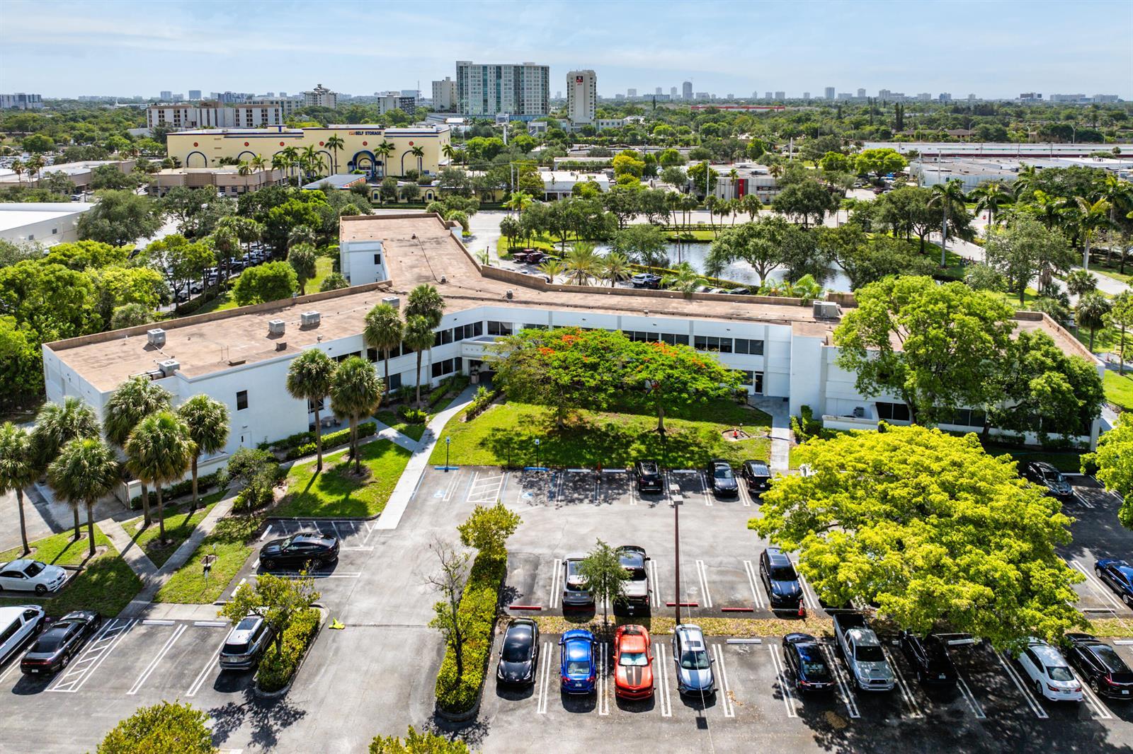 555 SW 12th Avenue, Pompano Beach FL 33069 photo 3
