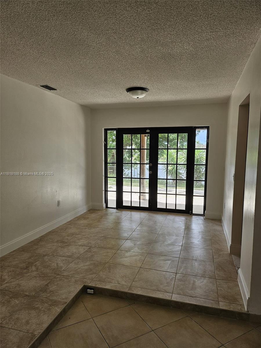 3941 NW 115th Ter, Sunrise FL 33323 photo 4