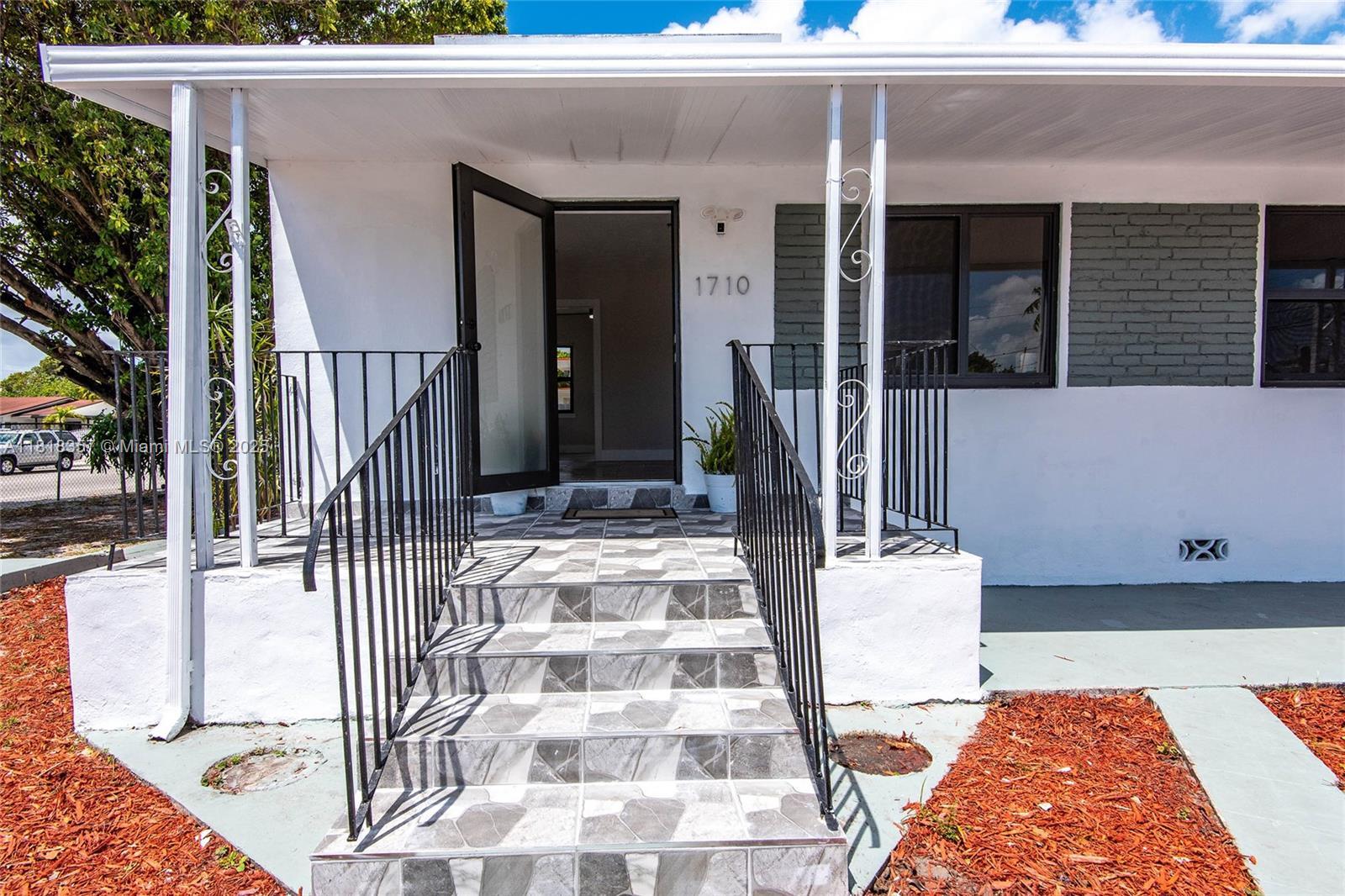1710 E 6th Ave # 0, Hialeah FL 33010
