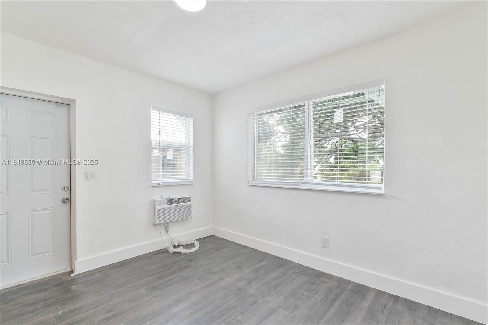 212 NW 15th St, Miami FL 33136 photo 5