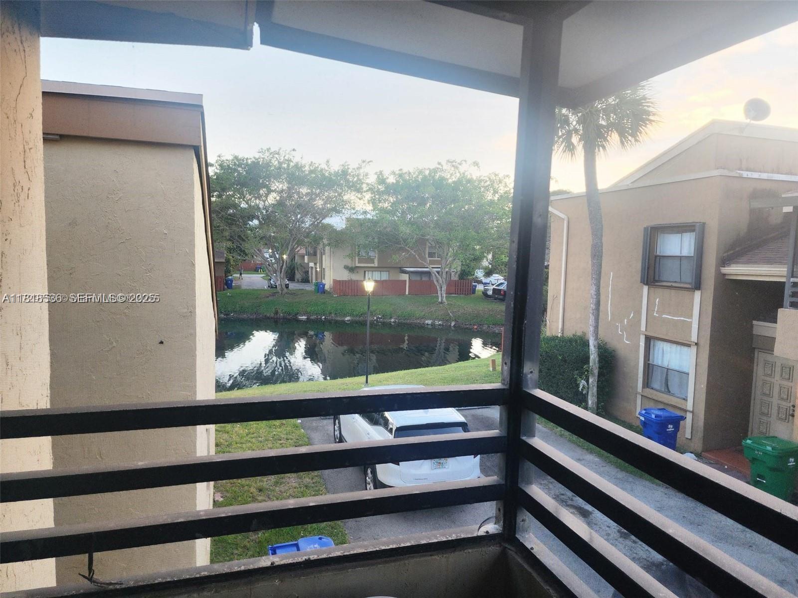 8409 N Missionwood Cir # 30, Miramar FL 33025 photo 2