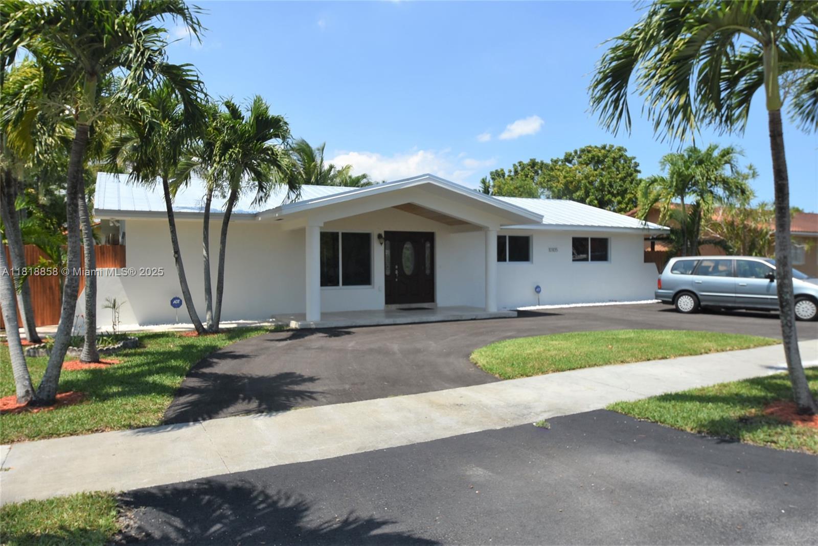 10105 SW 2nd Ter, Miami FL 33174 photo 2