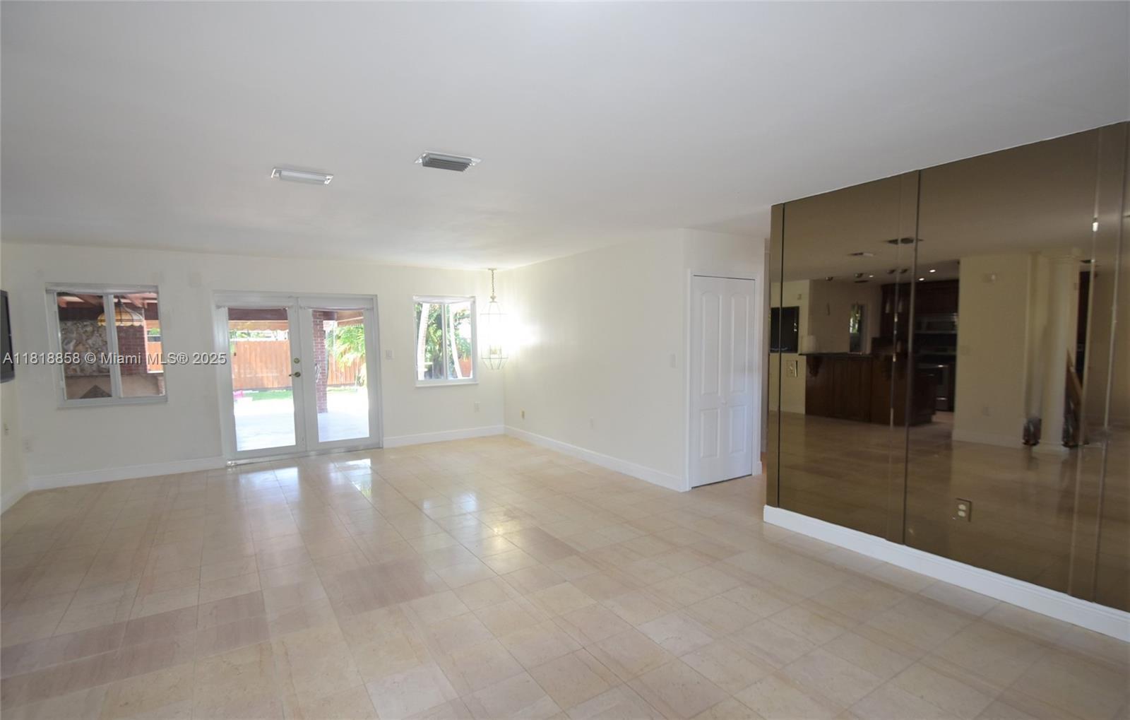 10105 SW 2nd Ter, Miami FL 33174 photo 5