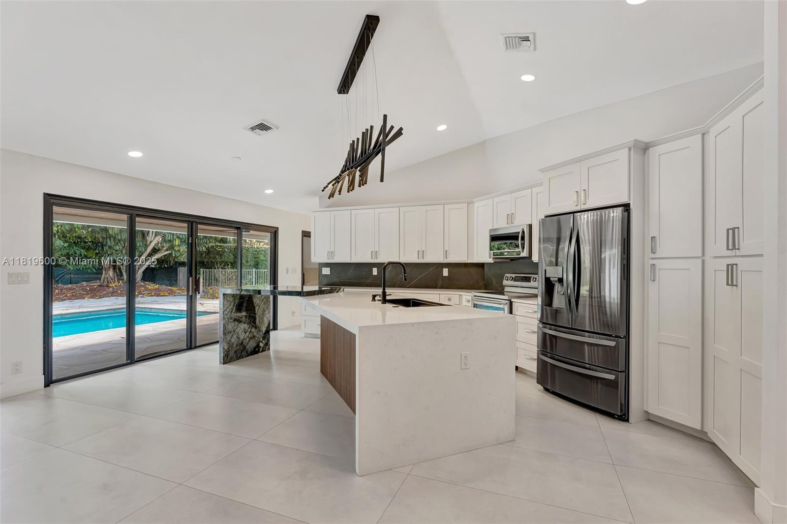 8360 NW 51st Ct, Coral Springs FL 33067