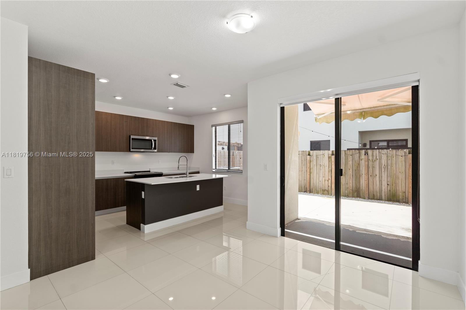 535 SW 91st Pl, Miami FL 33174