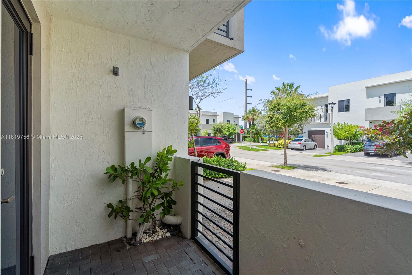 535 SW 91st Pl, Miami FL 33174 photo 4