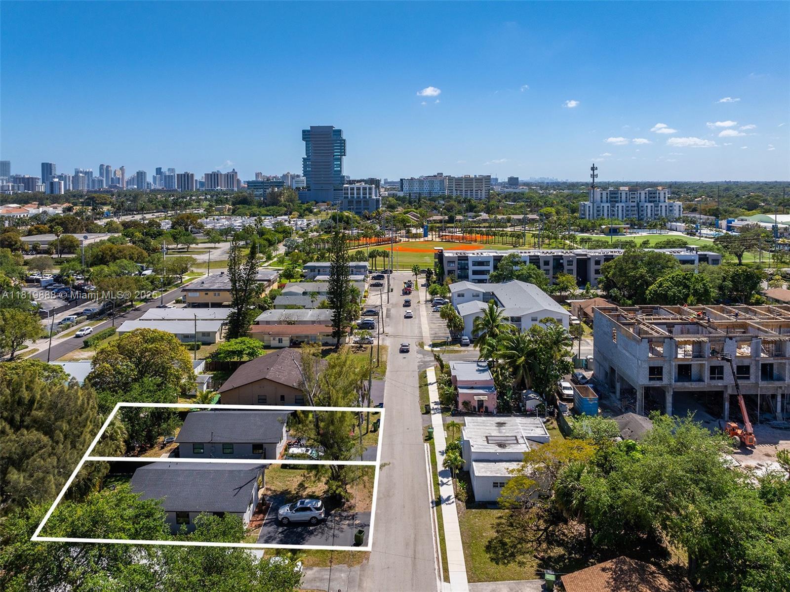 311 SE 3rd Ave, Hallandale Beach FL 33009