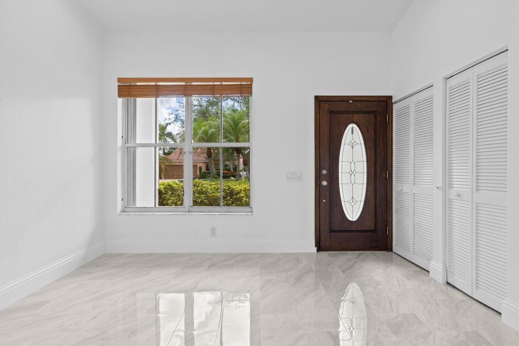 916 Savannah Falls Drive, Weston FL 33327 photo 4