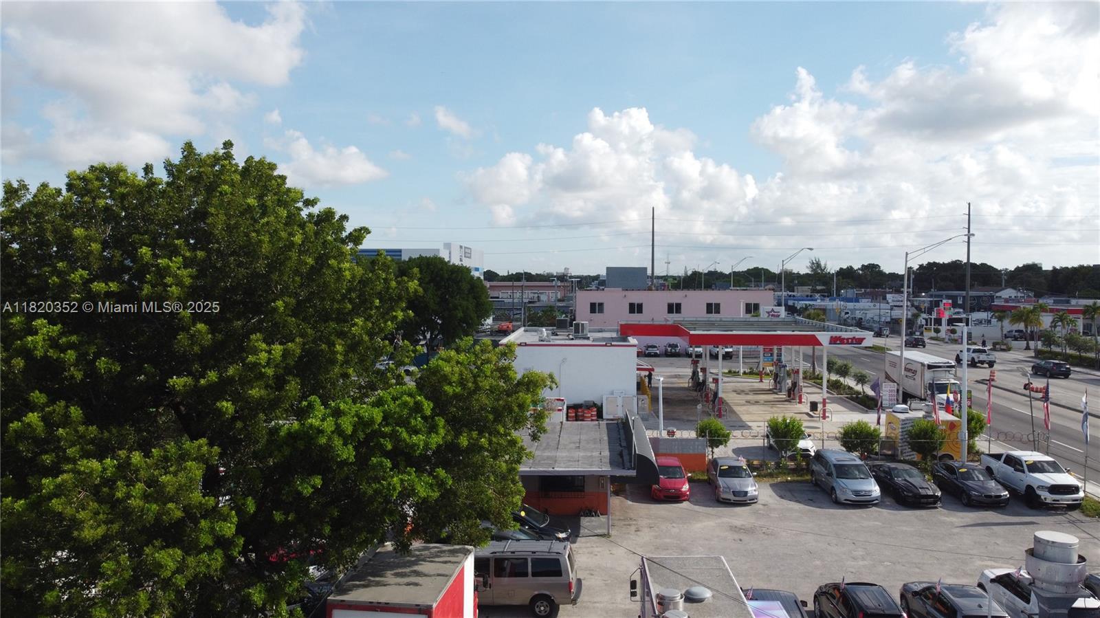 3398 NW 53rd St, Miami FL 33142 photo 3