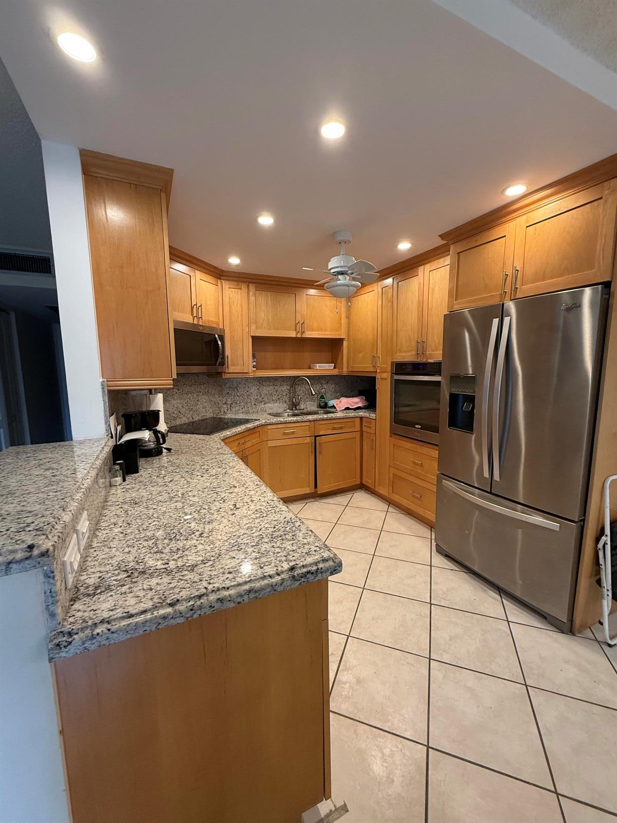 1046 Wolverton C, Boca Raton FL 33434 photo 2