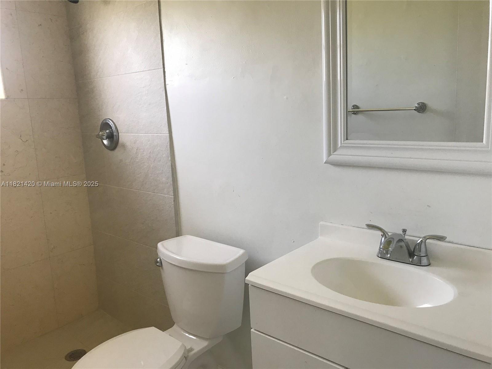2450 NE 188 street # 2452, Miami FL 33180 photo 3