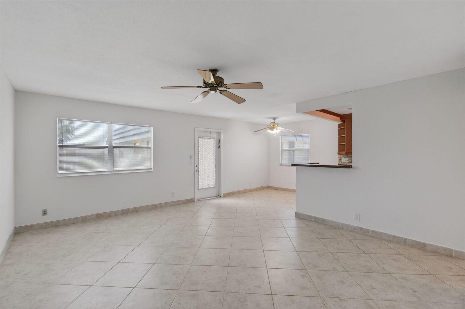 228 Brittany E, Delray Beach FL 33446 photo 5