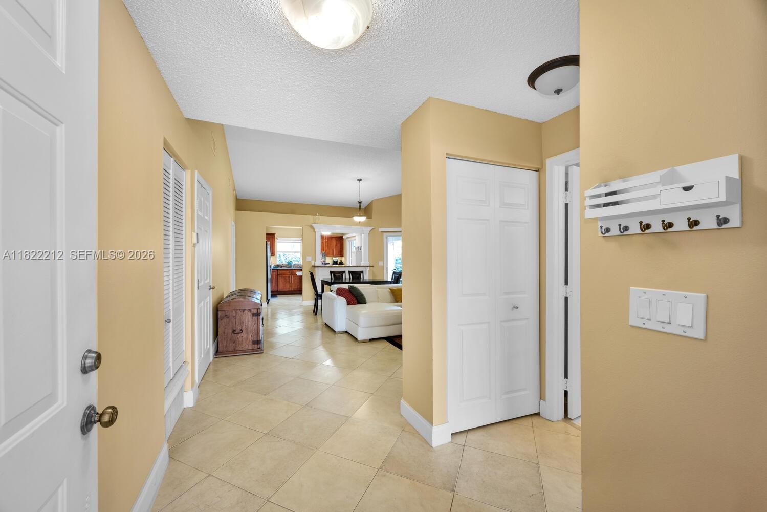 470 SE 21st Ln, Homestead FL 33033 photo 4