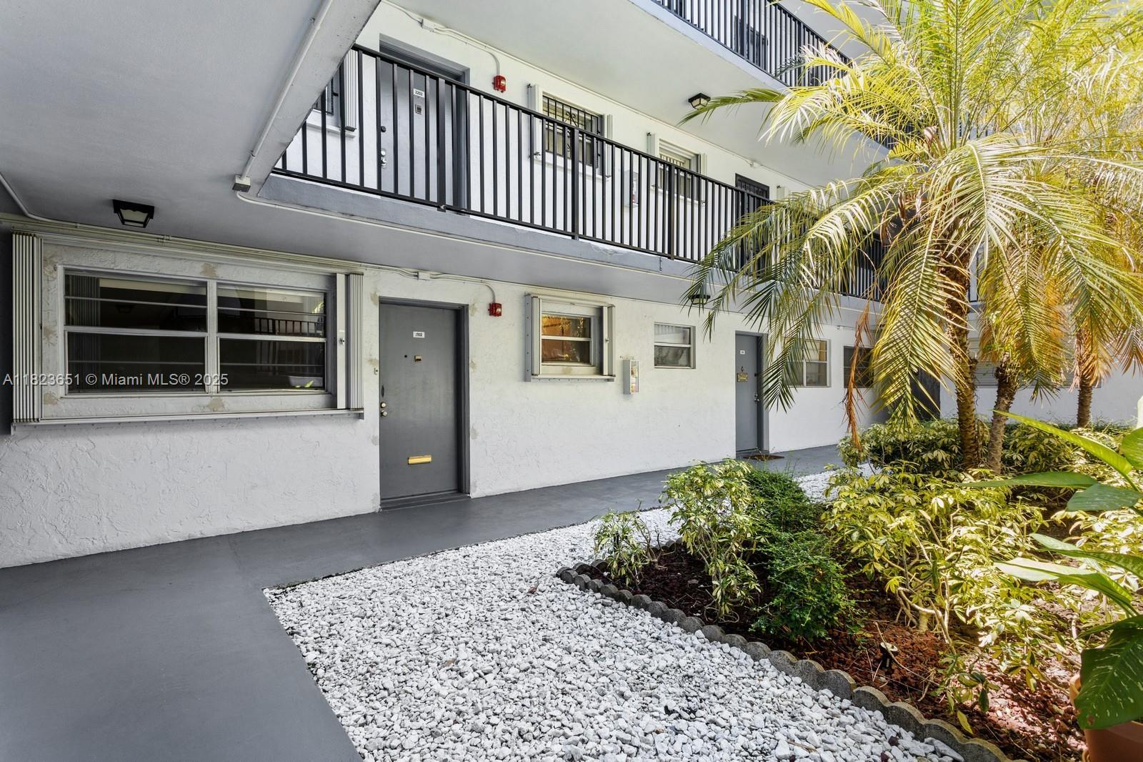 1800 SW 25th St # 2102, Miami FL 33133 photo 2