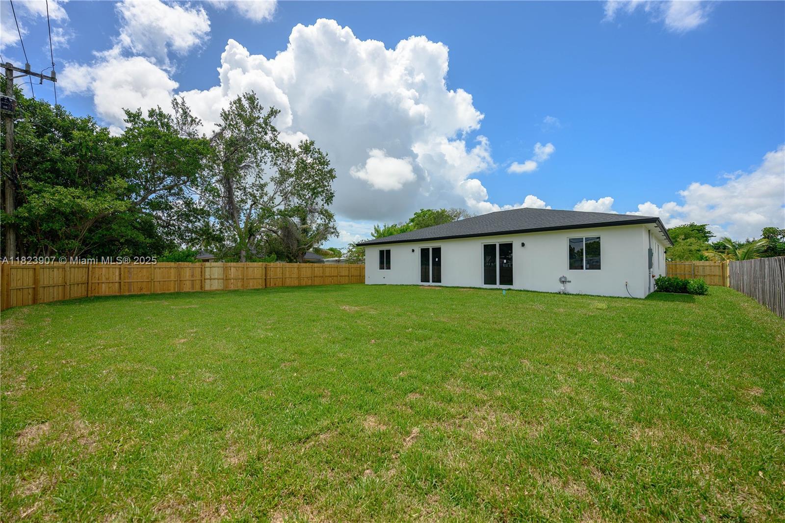 10741 SW 217 ST, Miami FL 33170 photo 2