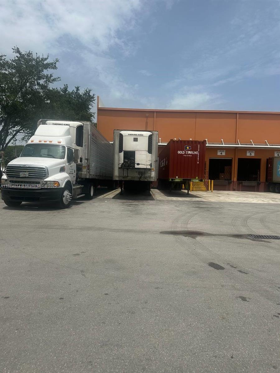 9667 NW 33rd St, Doral FL 33172 photo 4
