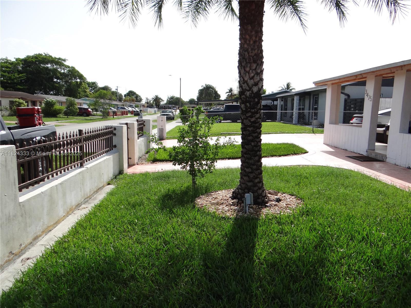 3475 NW 195th Ter, Miami Gardens FL 33056 photo 3