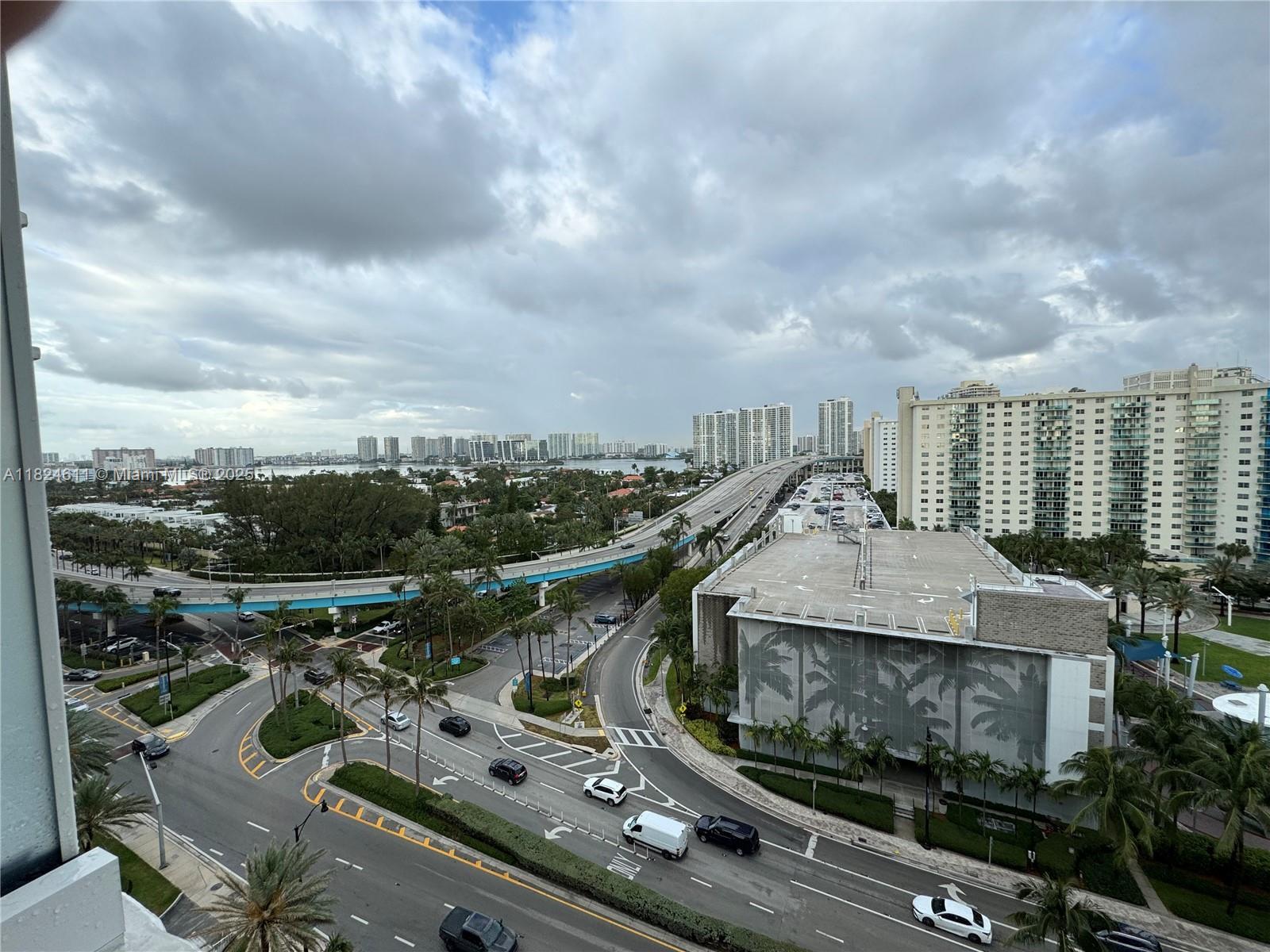 19201 Collins Ave # 1137, Sunny Isles Beach FL 33160 photo 4
