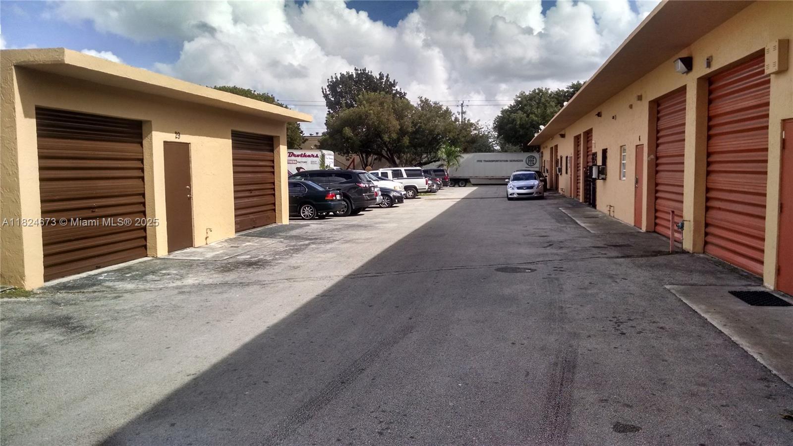 7724 W 24th Ave, Hialeah FL 33016 photo 2