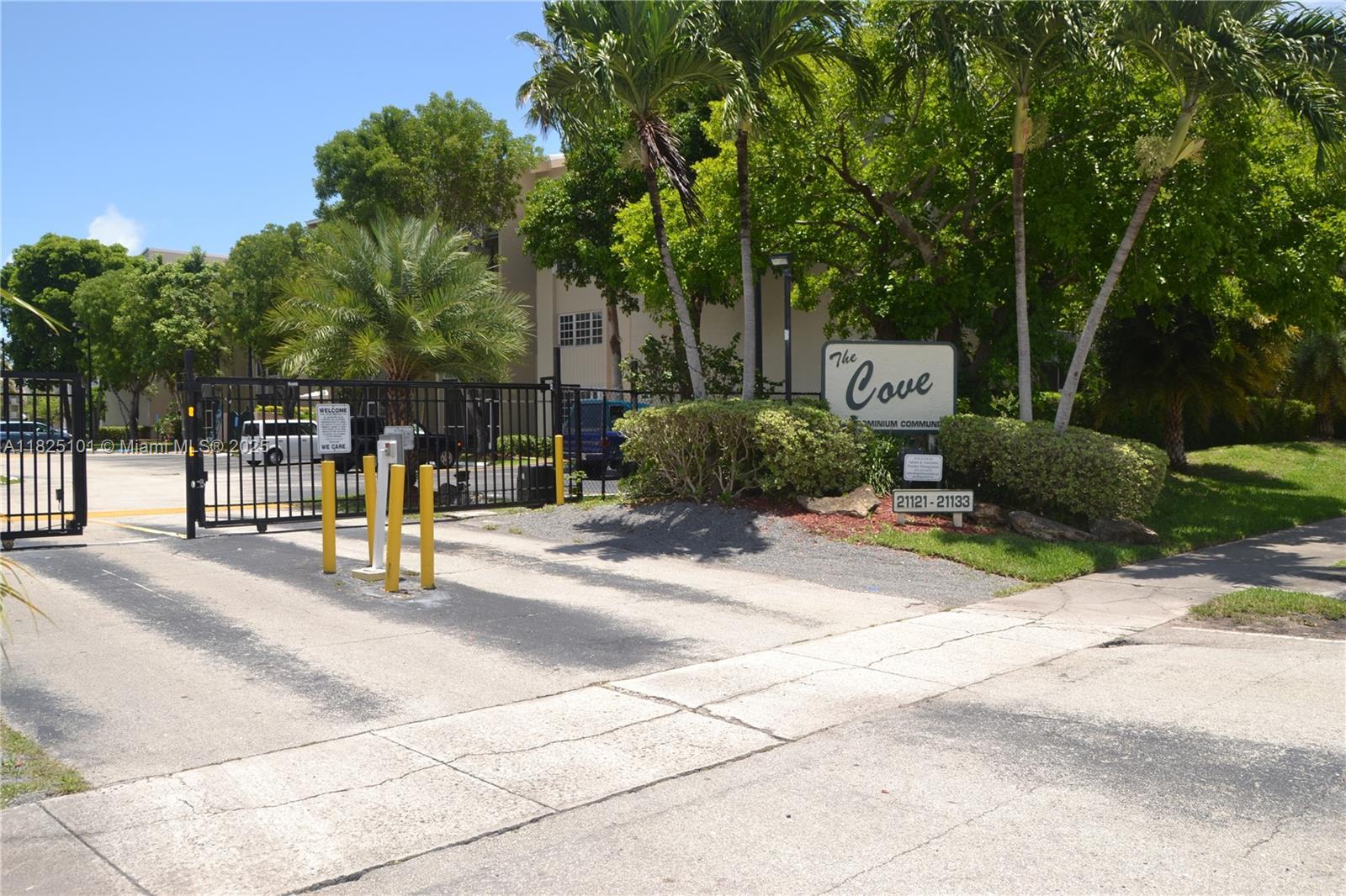 21133 SW 85th Ave # 209, Cutler Bay FL 33189