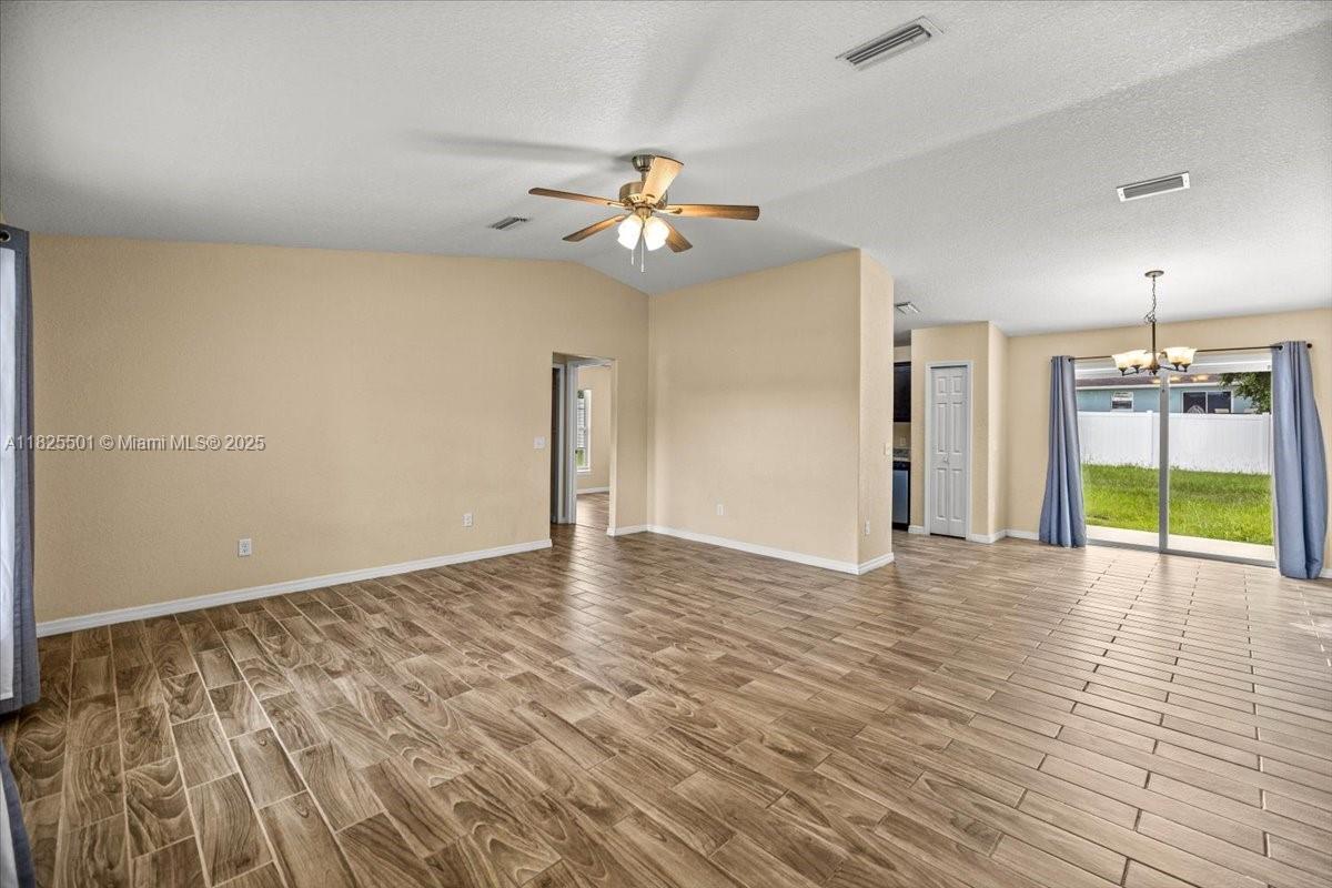 28 HEMLOCK RADIAL, Ocala FL 34472 photo 4
