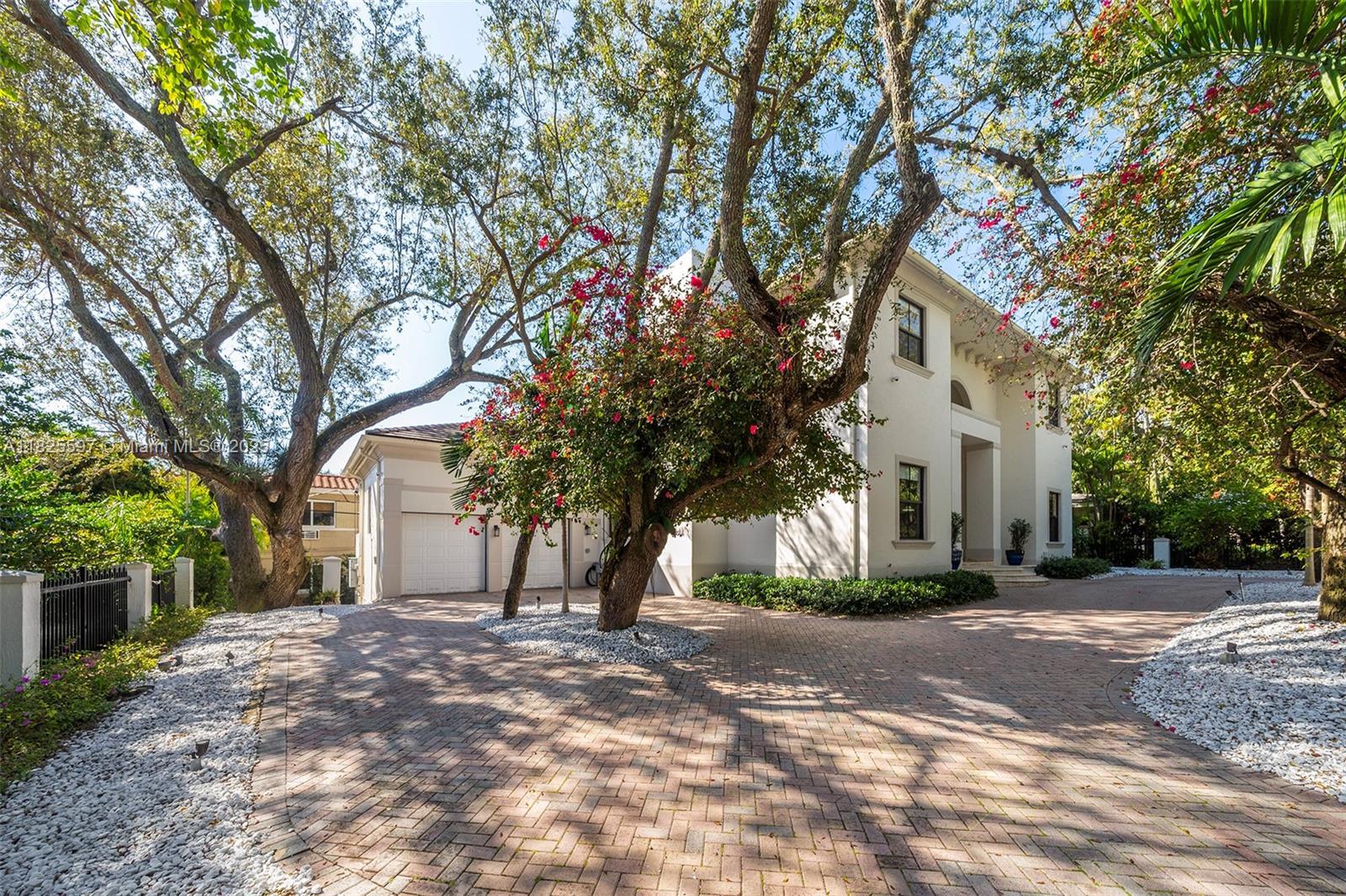 150 W Sunrise Ave, Coral Gables FL 33133 photo 3