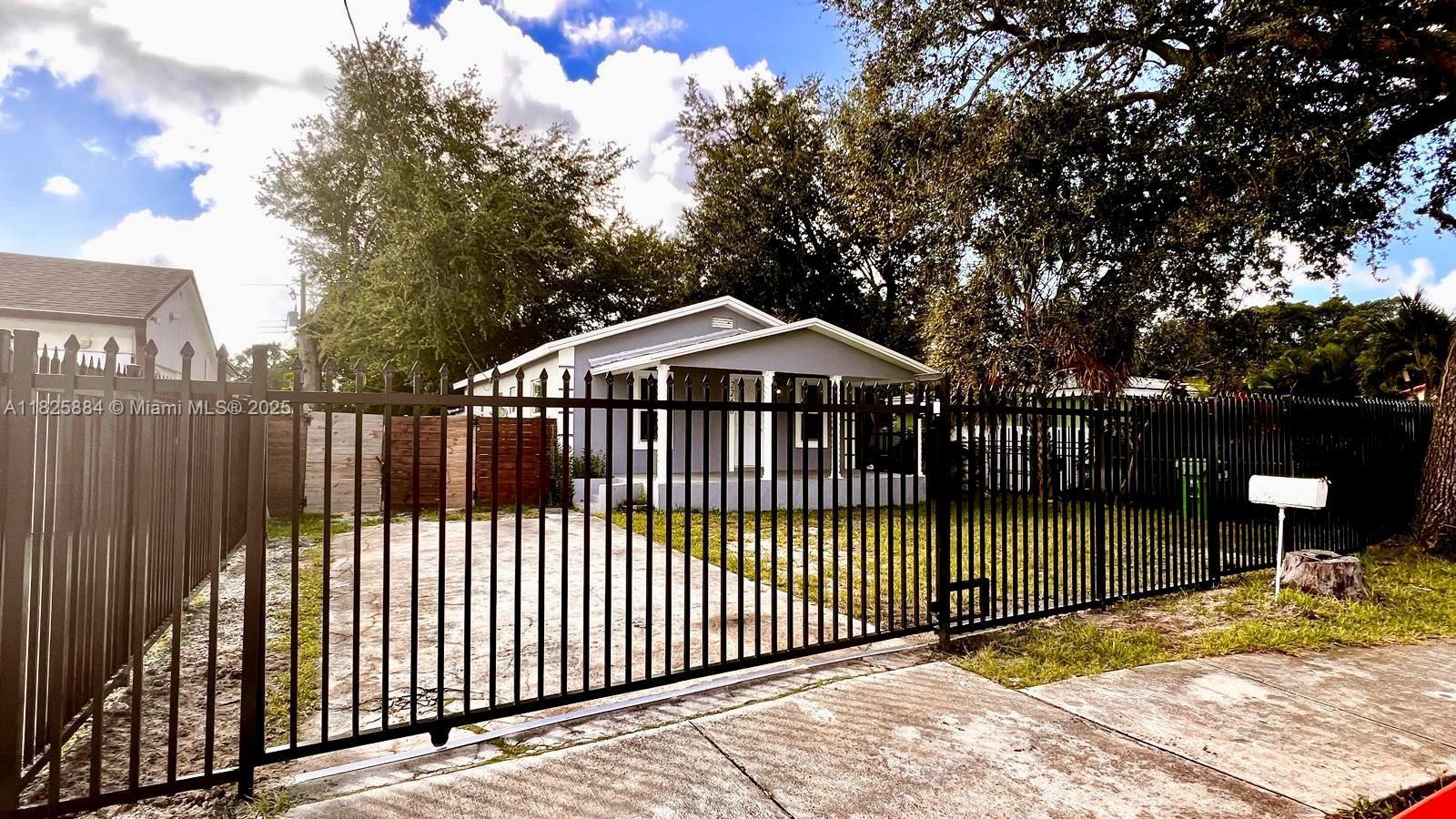 2260 NW 91st St # B, Miami FL 33147