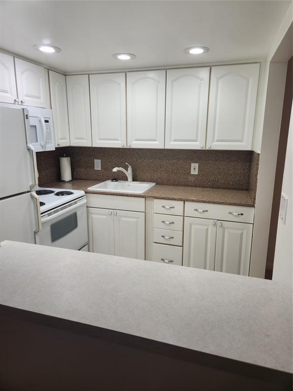 218 Farnham J # 218, Deerfield Beach FL 33442 photo 3