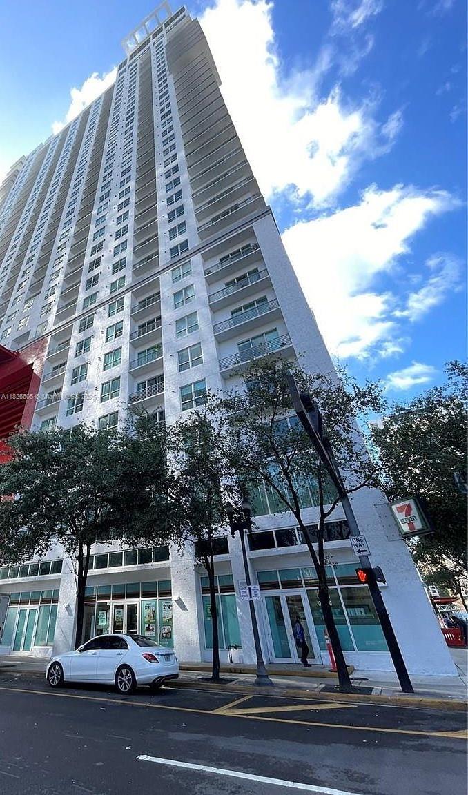 133 NE 2nd Ave # 2515, Miami FL 33132 photo 2