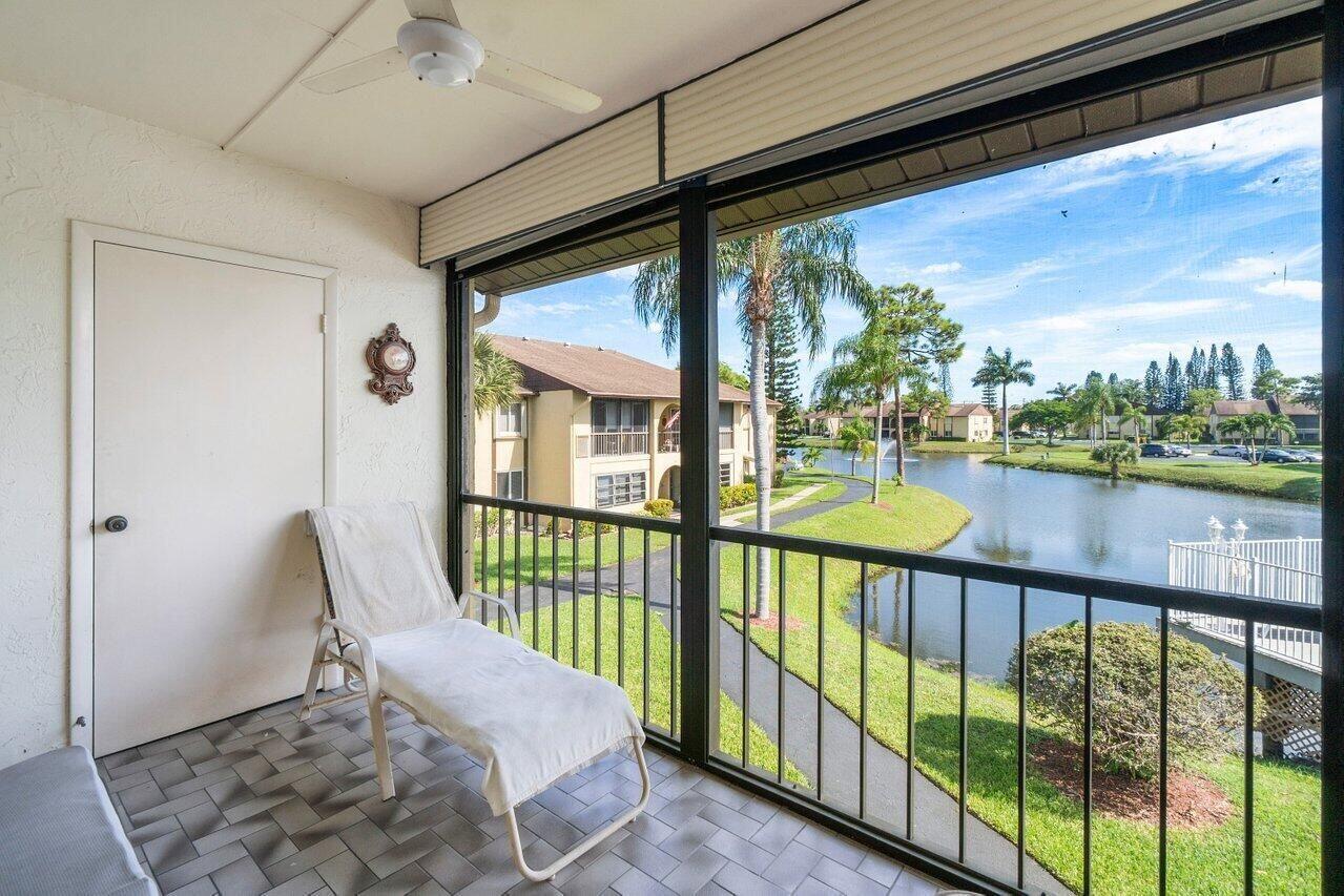 342 Pine Ridge Circle # 2, FL 33463