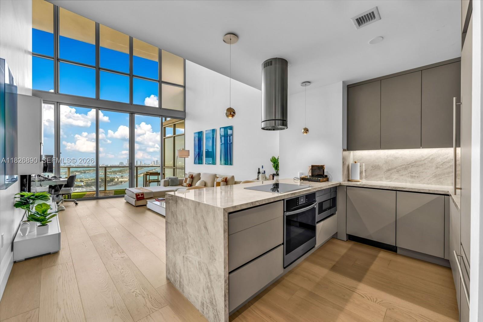 1100 Biscayne Blvd # 4305, Miami FL 33132 photo 5