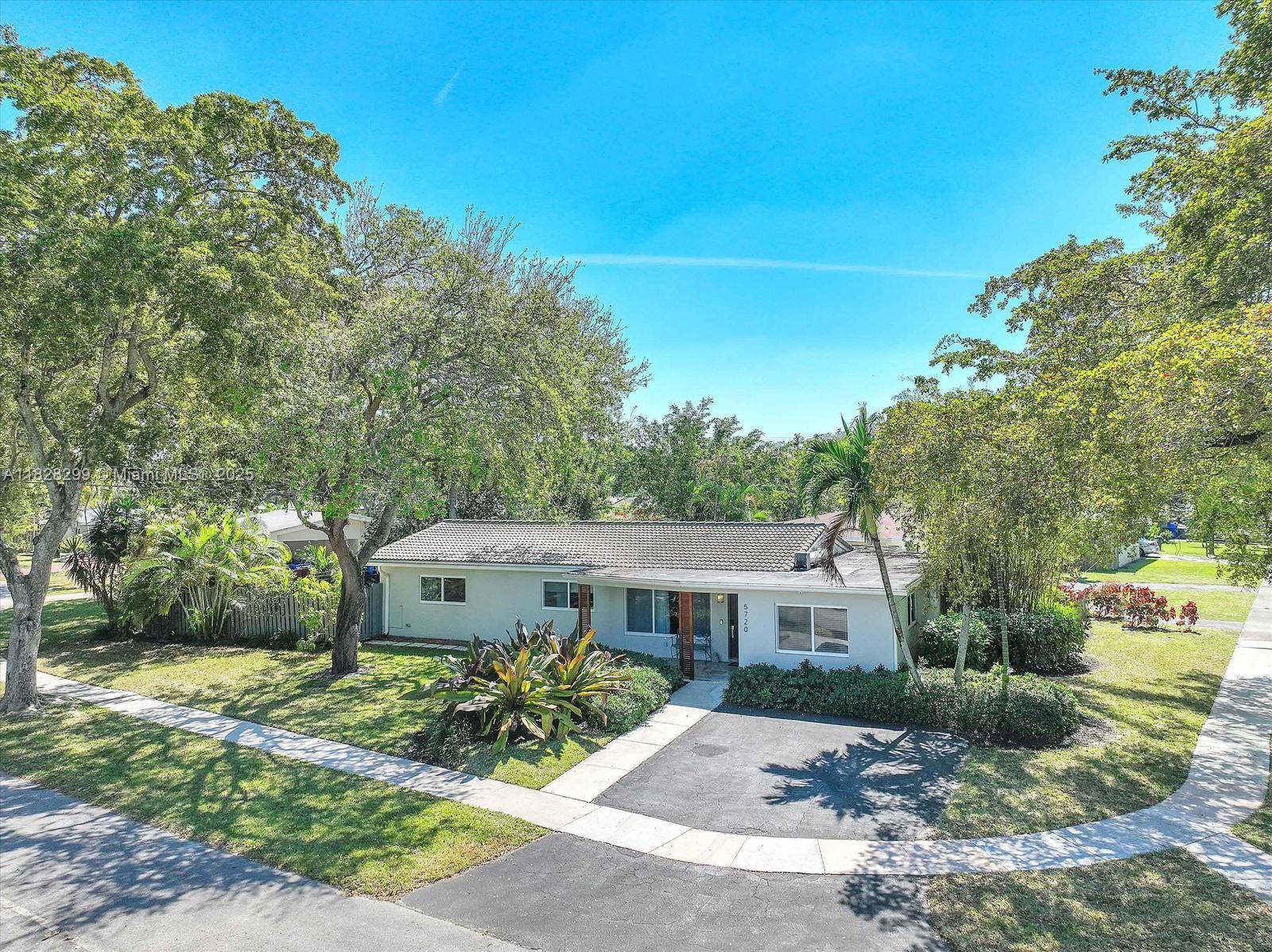 5720 Van Buren St # 5720, Hollywood FL 33023 photo 2