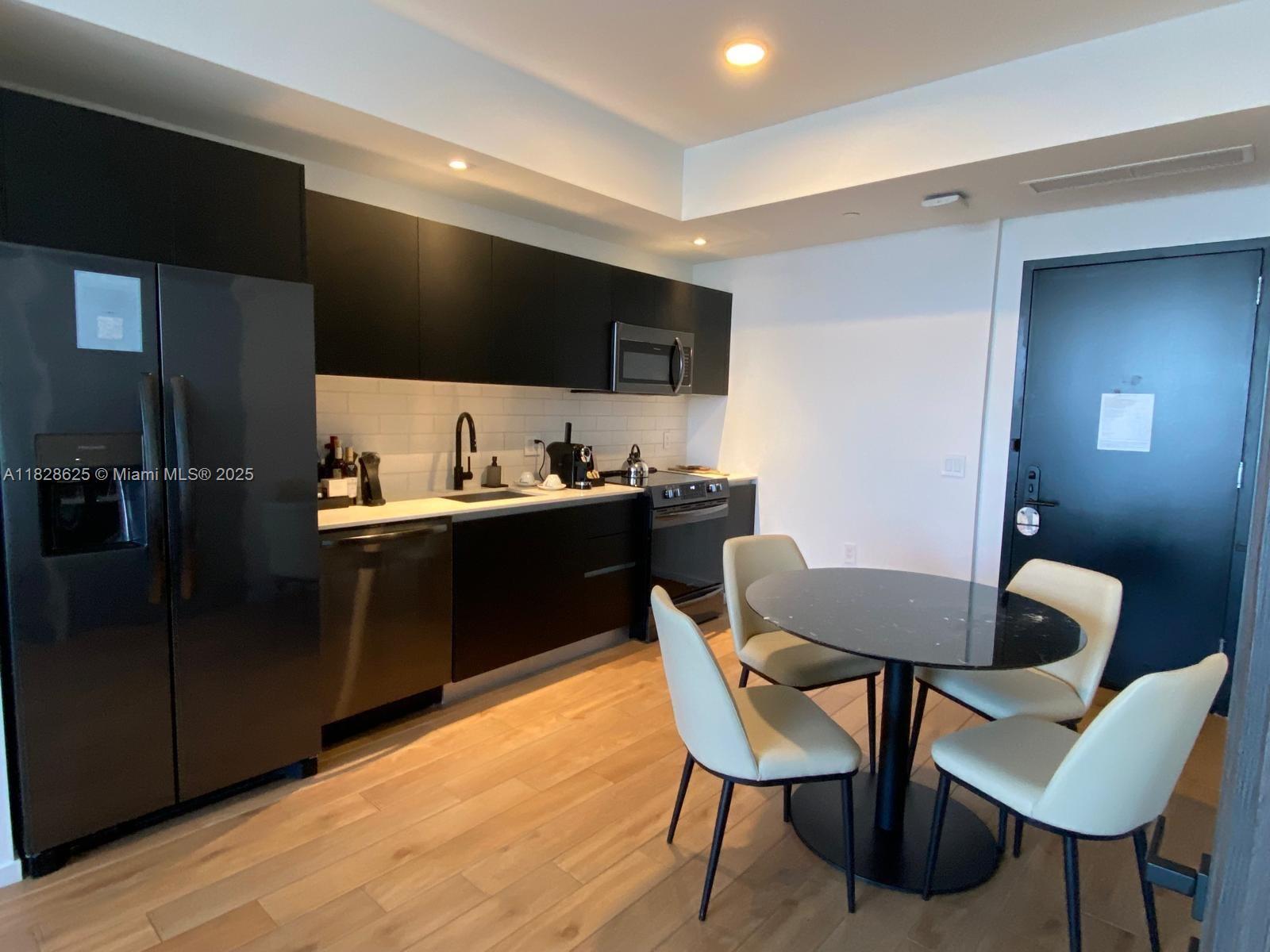 398 NE 5th St # 2910, Miami FL 33132 photo 3