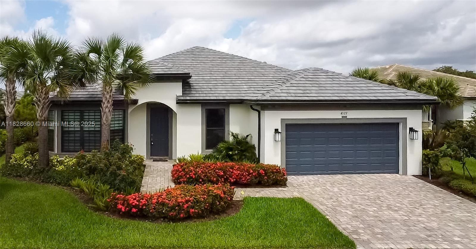 4527 Blessed Place Dr, Oakland Park FL 33309 photo 2