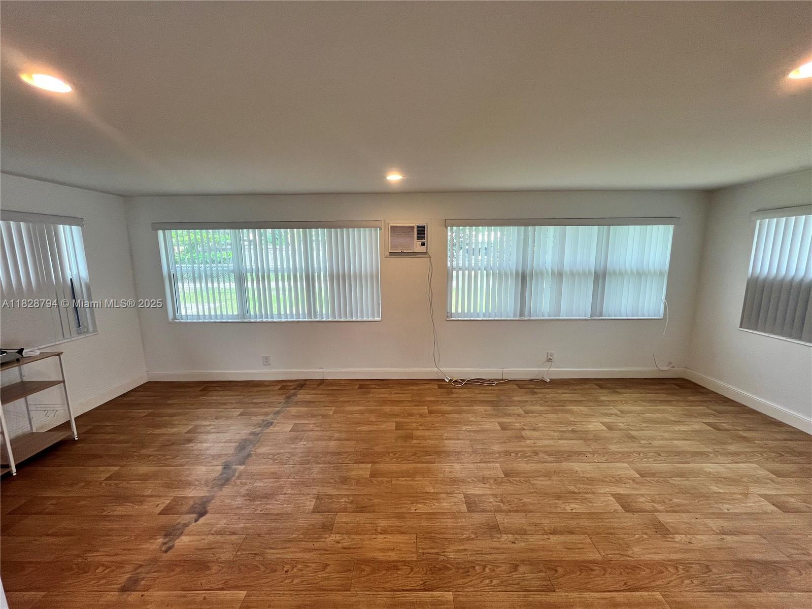1115 NE 10th St # 2, Hallandale Beach FL 33009 photo 2