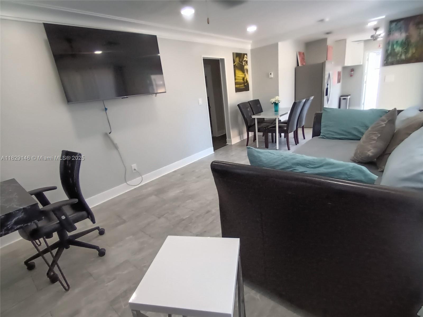 2242 Polk St, Hollywood FL 33020 photo 3