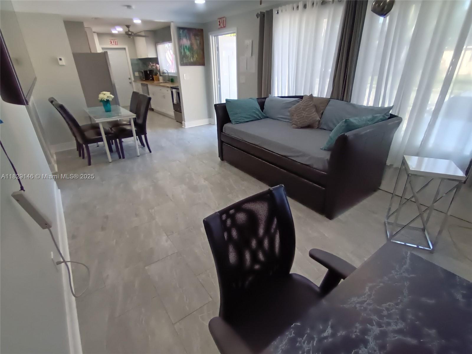 2242 Polk St, Hollywood FL 33020 photo 4
