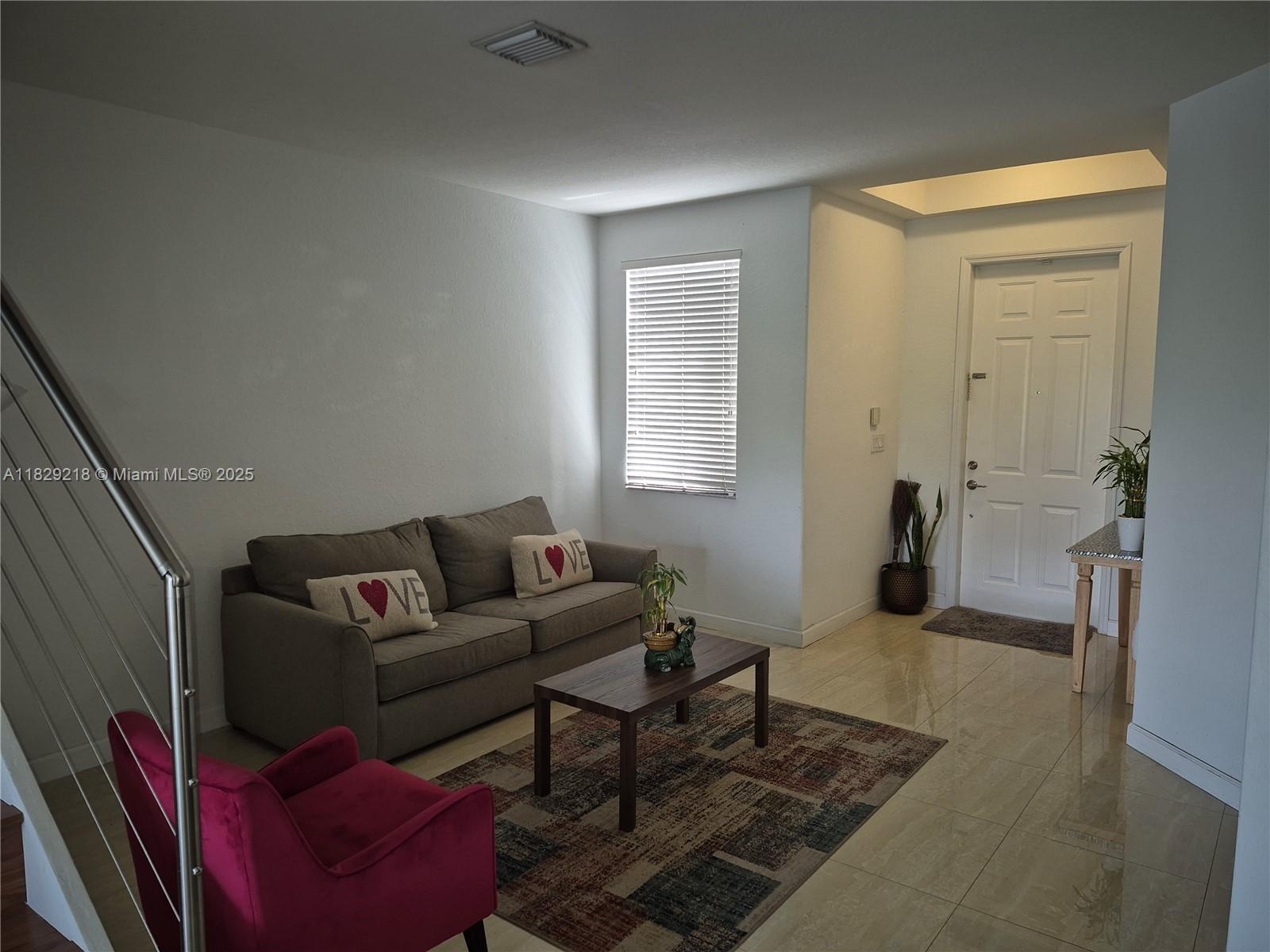 8134 NW 108th Pl, Doral FL 33178 photo 3