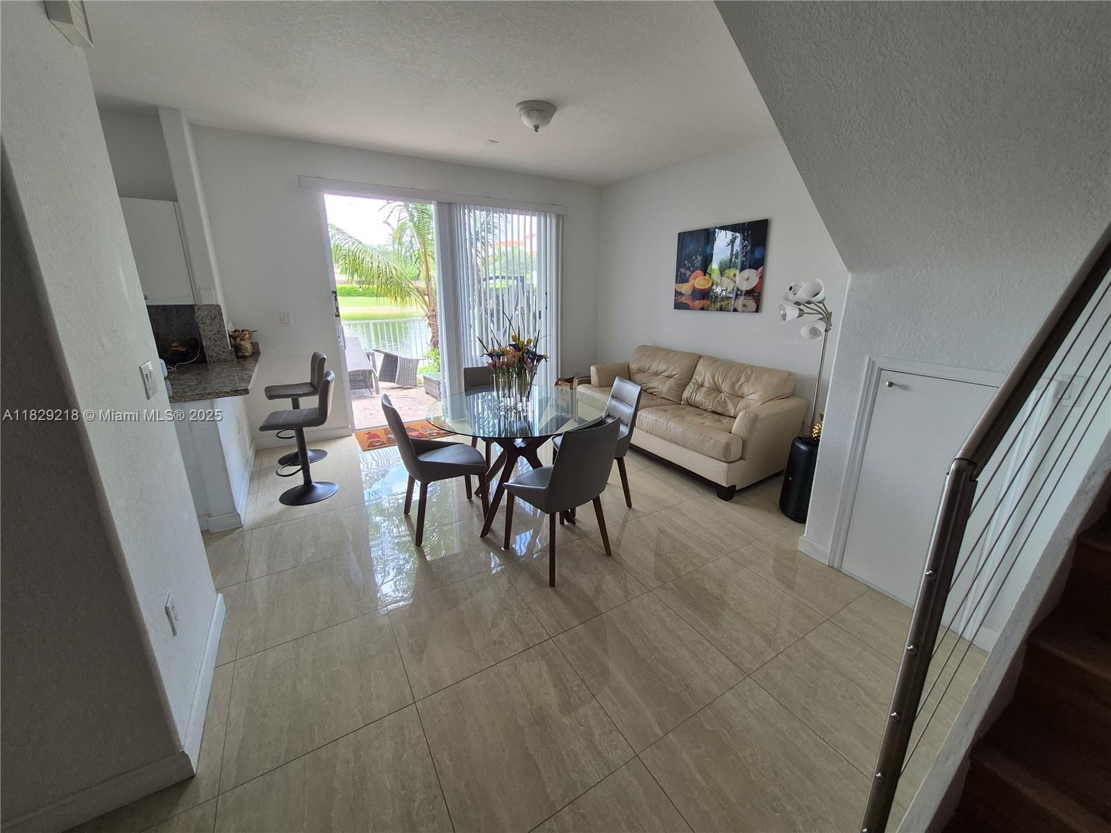 8134 NW 108th Pl, Doral FL 33178 photo 5