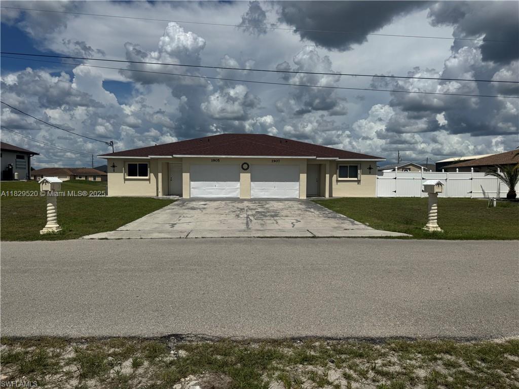 1905/1907 Gordon Ave S, Lehigh Acres FL 33973