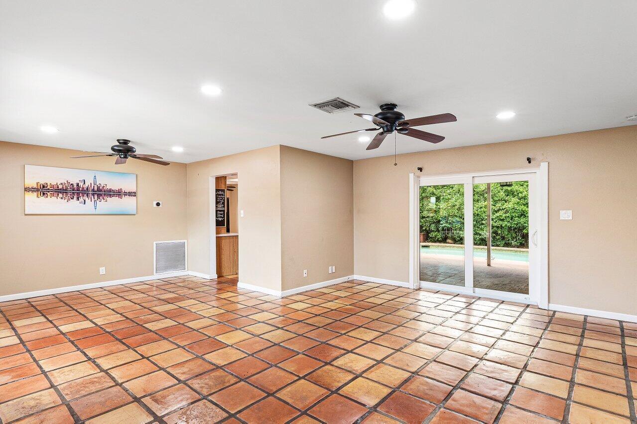 7815 NW 1st Street, Margate FL 33063 photo 3