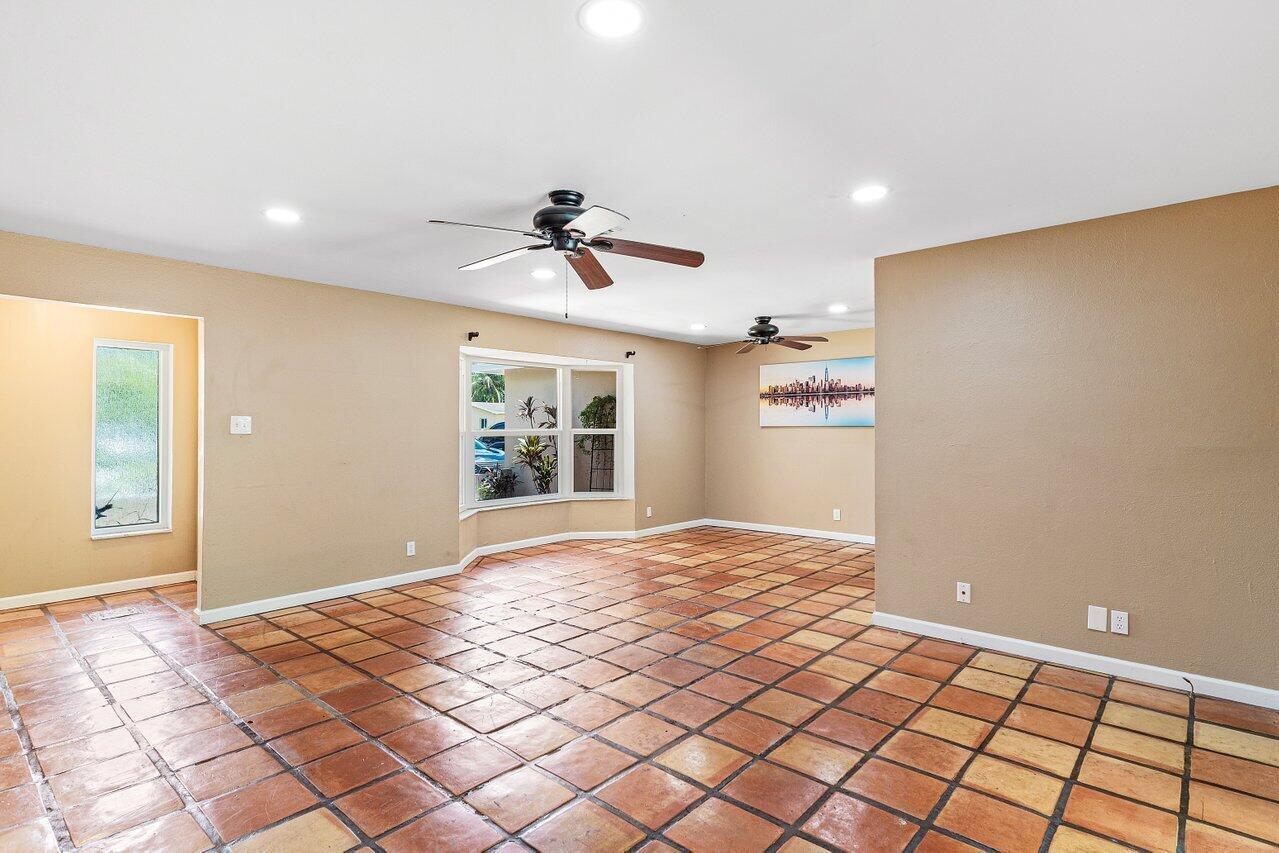 7815 NW 1st Street, Margate FL 33063 photo 4