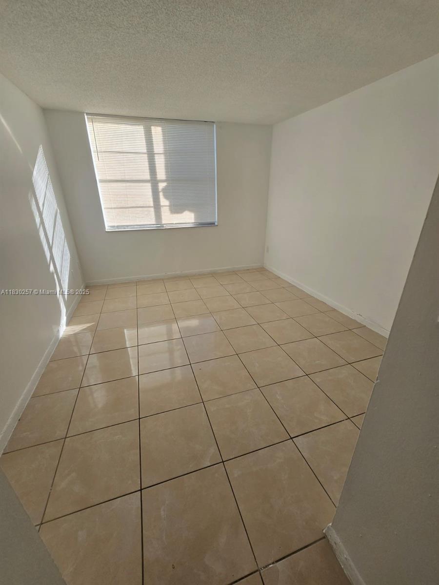 486 NW 165th St Rd # 306, Miami FL 33169 photo 5