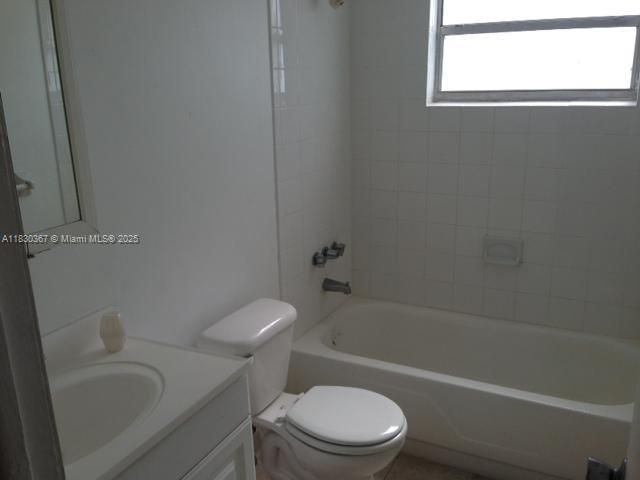 2008 Jackson St # D2, Hollywood FL 33020 photo 4