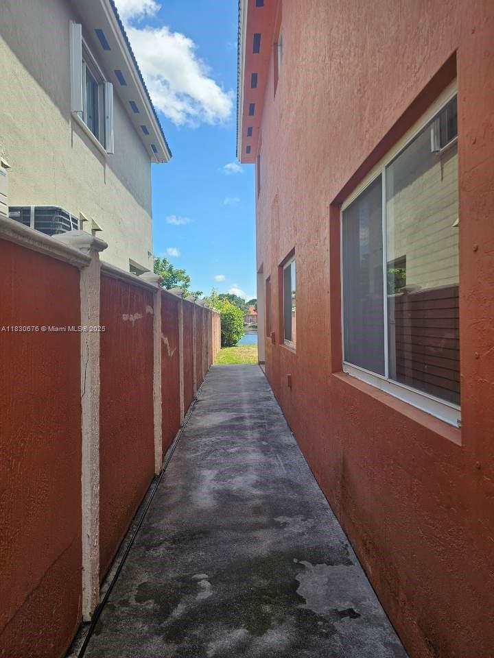 Miami, FL 33185 photo 3